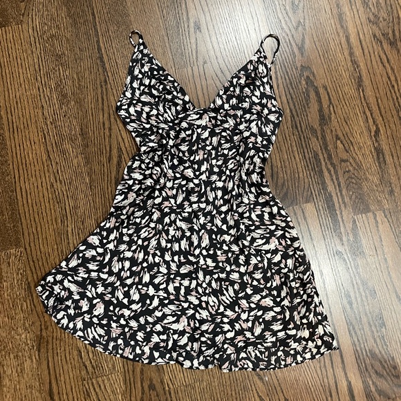 Free People NWT patterned mini dress - Picture 2 of 4